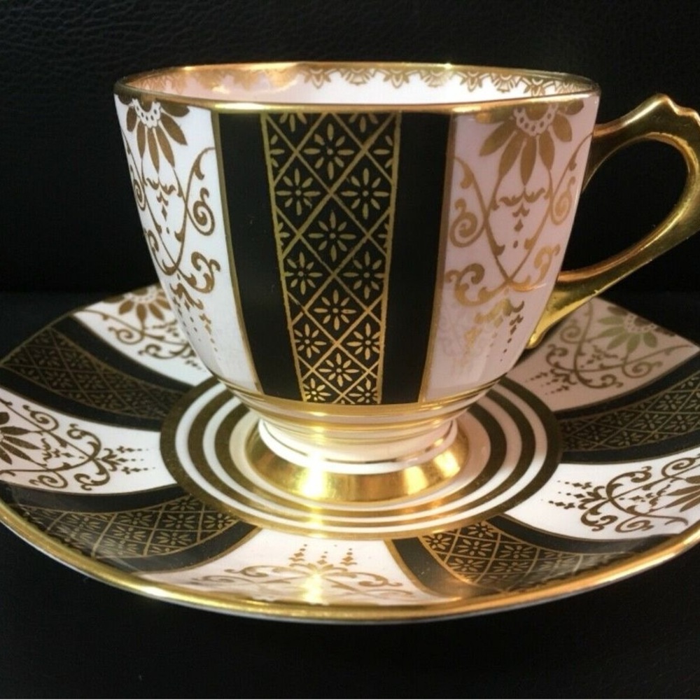 Antique Tuscan fine english bone china Tea Cup And Saucer. Beautiful